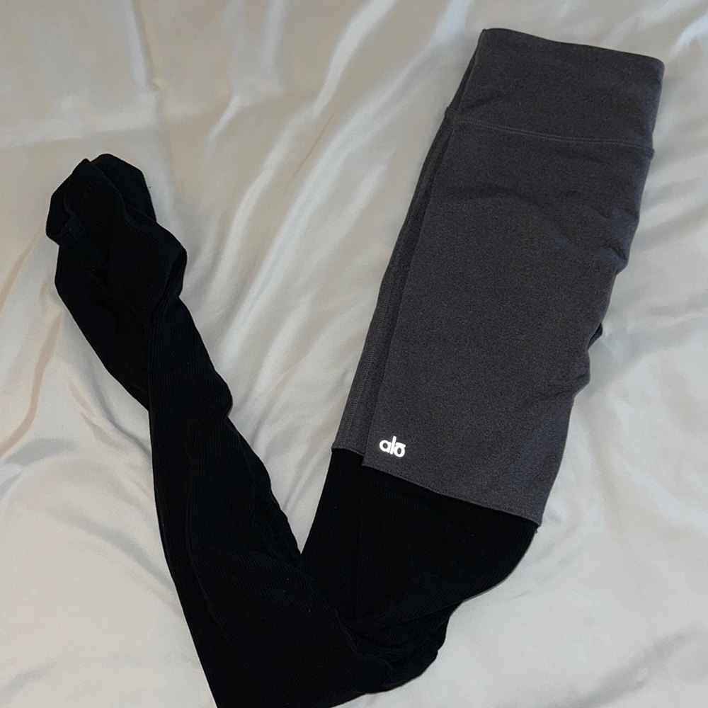 Alo Goddess Leggings - black & gray